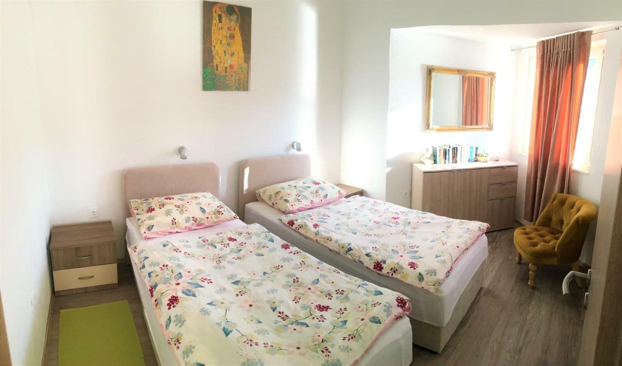 Apartments Kurelja Lastovo Ngoại thất bức ảnh