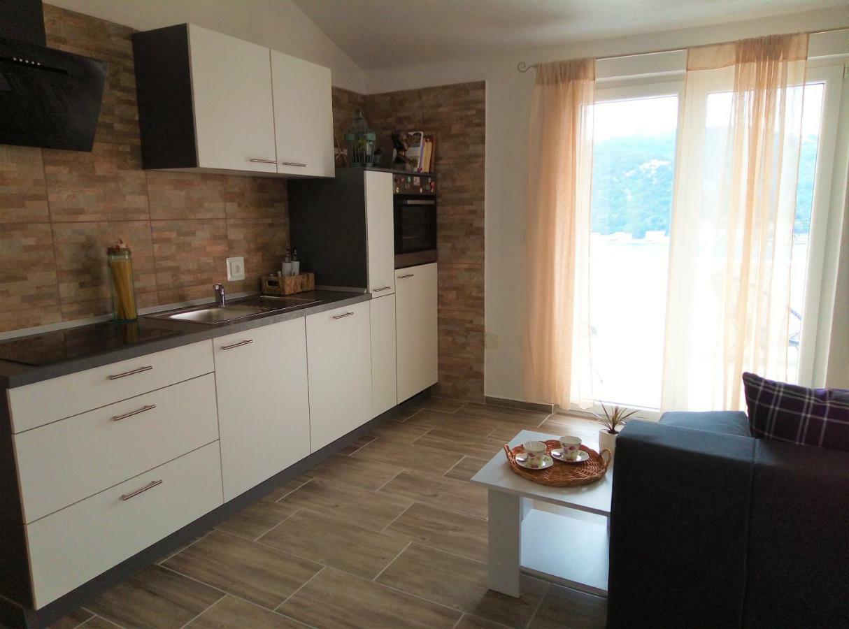Apartments Kurelja Lastovo Ngoại thất bức ảnh